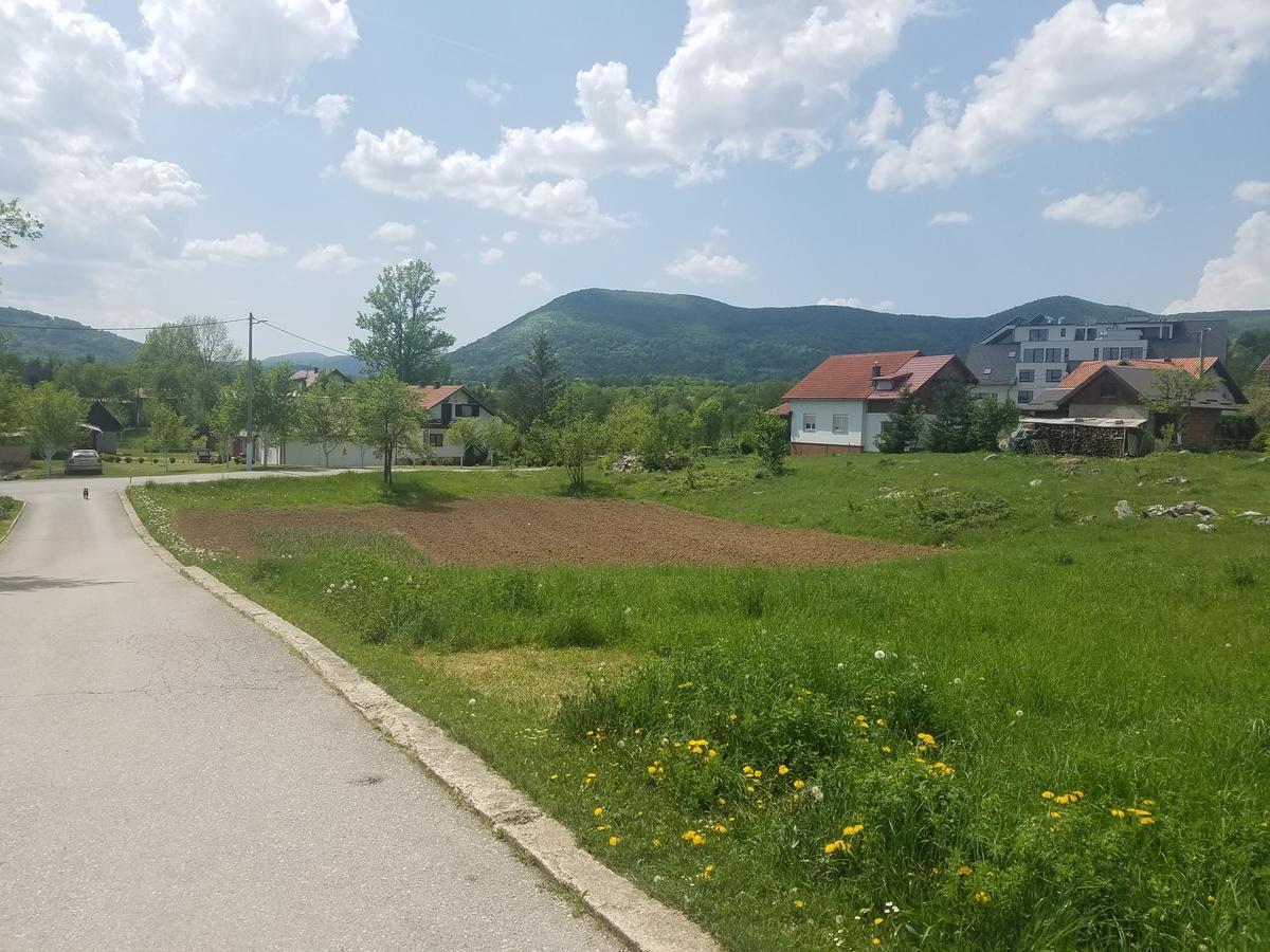 Guesthouse Tomas Catrnja Екстер'єр фото